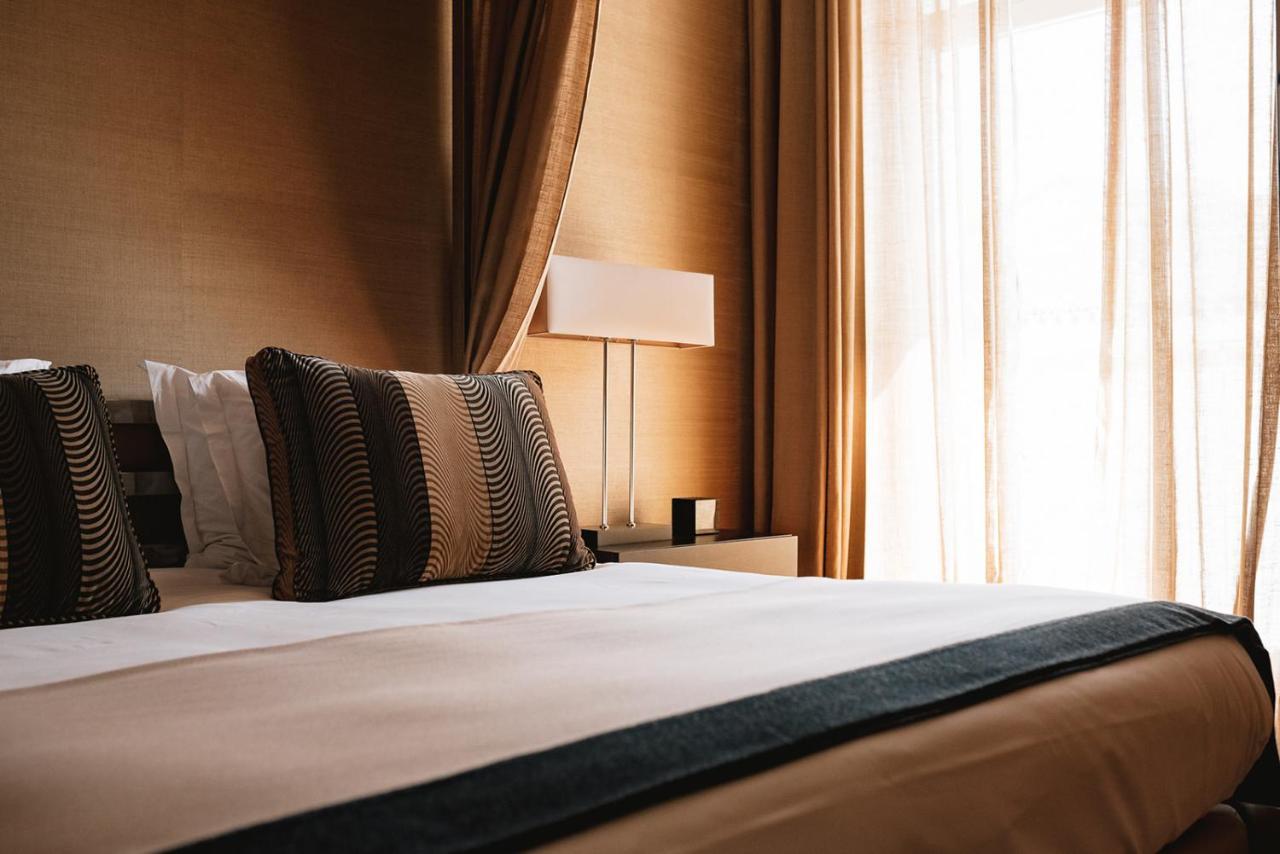 M'Ar De Ar Aqueduto Hotell Évora Eksteriør bilde A bed
