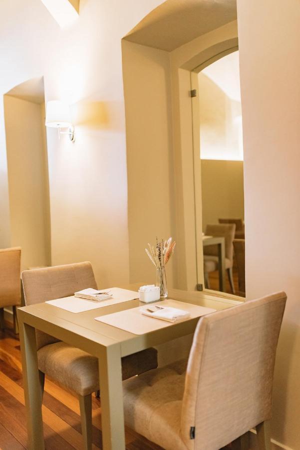 M'Ar De Ar Aqueduto Hotell Évora Eksteriør bilde Restaurant