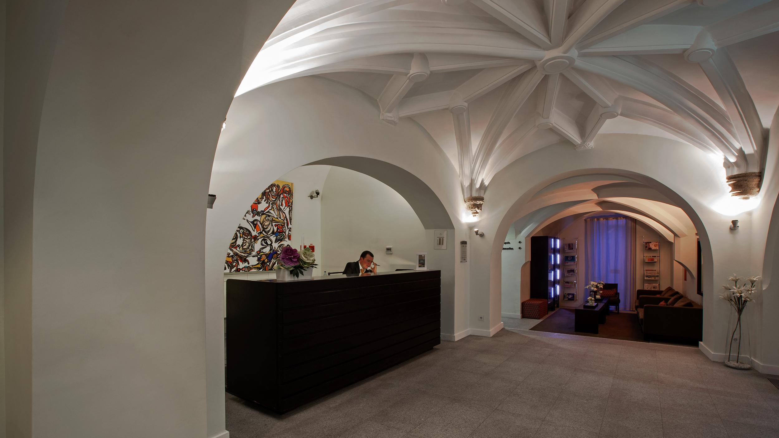 M'Ar De Ar Aqueduto Hotell Évora Eksteriør bilde The interior of the hotel