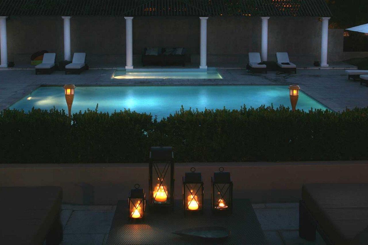 M'Ar De Ar Aqueduto Hotell Évora Eksteriør bilde The pool at the Four Seasons Hotel, Cairo at Atrium
